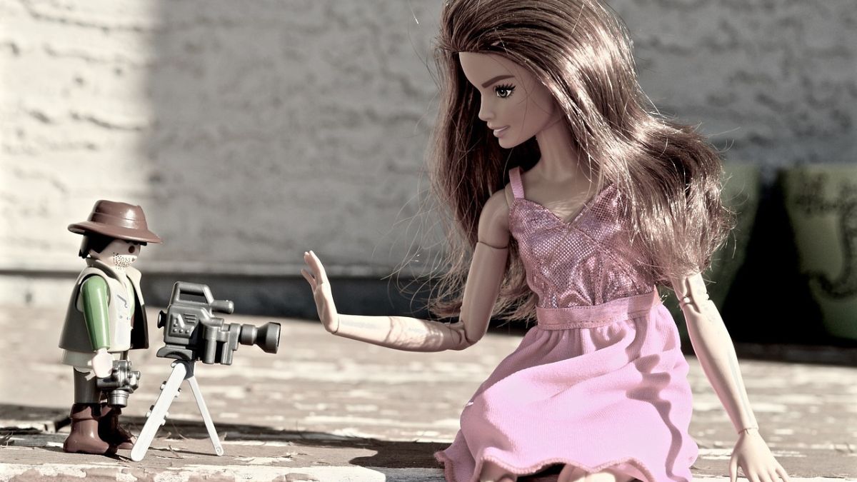 Barbie mit Paparazzi
