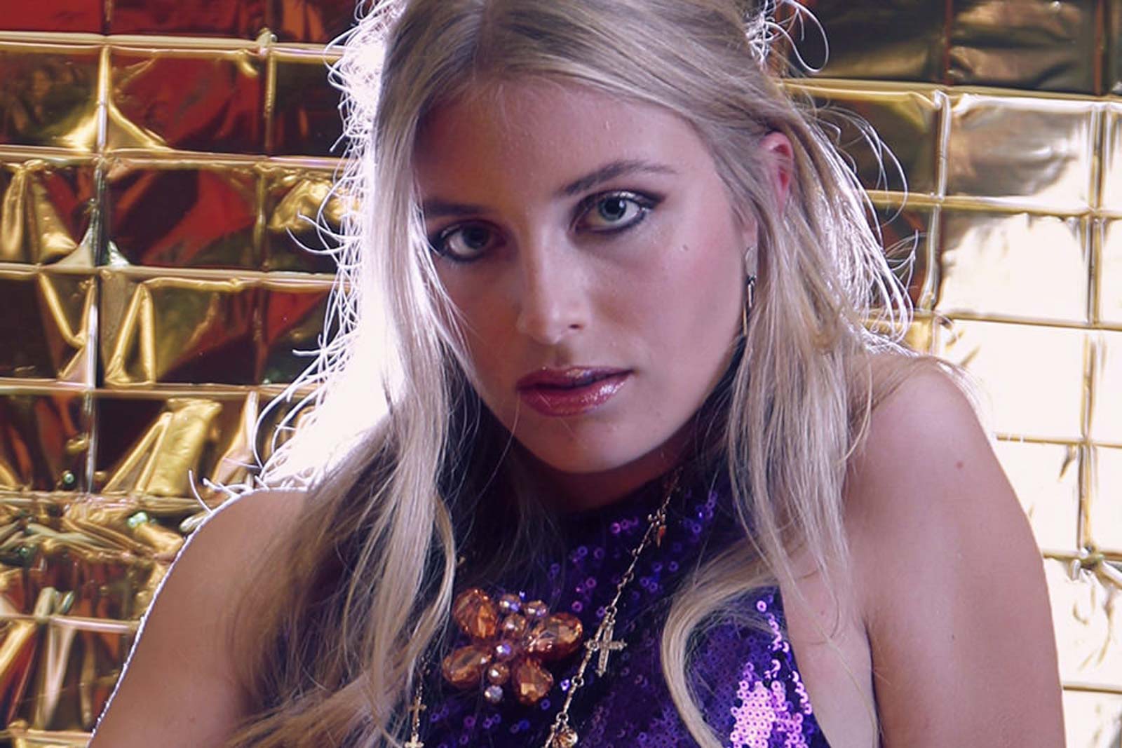 FACES Studio Style Challenge – Disco