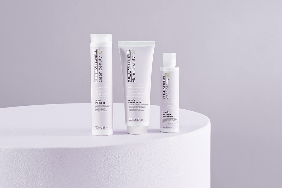 Andrea Brotschi testet Produkte von Paul Mitchell