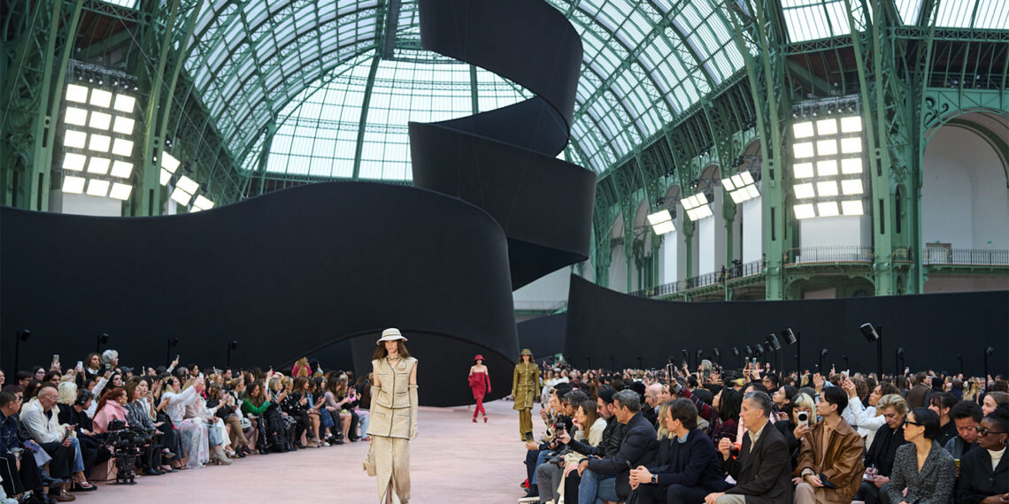 Chanel Herbst/Winter 2025/26 – Die Illusion der Tradition