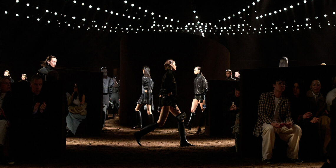 Hermès Herbst/Winter 2025/26 – Fest im Sattel mit Tradition und Stil