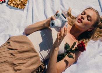 FLUID FEMININITY BY Bon Parinya Wongwannawat