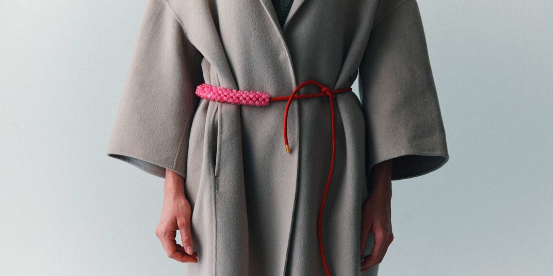 Kunstvoll, farbenfroh, einmalig: Theresa Brars neue Herbst/Winter-Kollektion 