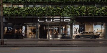 West Coast Coolness auf Rädern: Lucid eröffnet neues Studio in Zürich