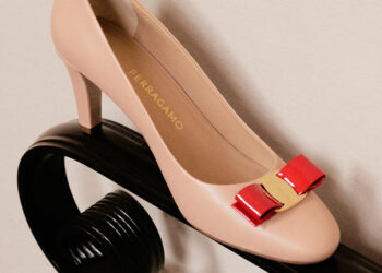 Ferragamo feiert die ikonische Vara-Schleife