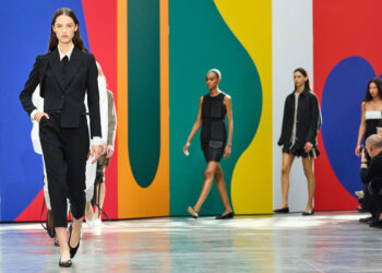 Akris SS26 – Präzision mit Puls