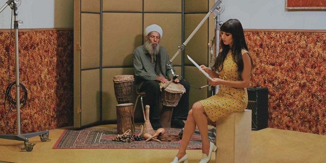 Sängerin Claude Fontaine im Porträt